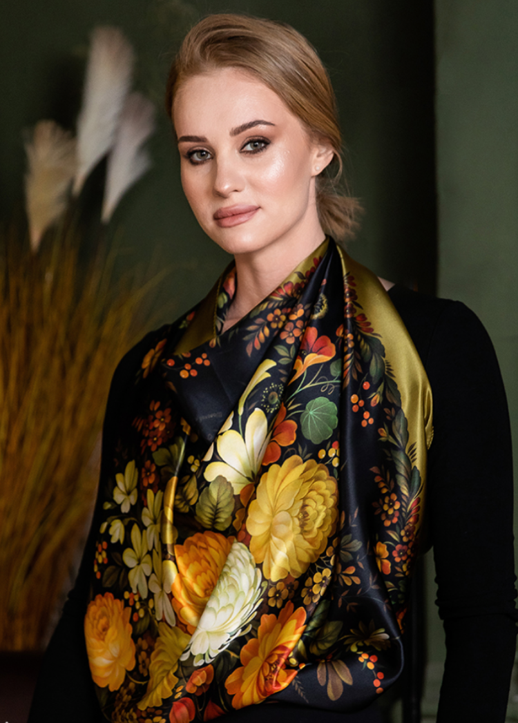 1 foulard "bouquet Zhostovo"  Pavlovoposad 100% soie naturelle